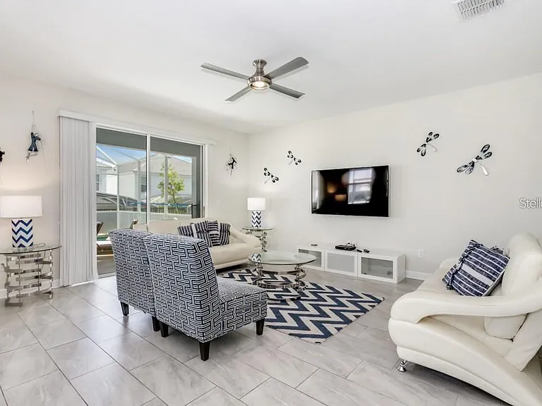 1561 Flange Dr — Photo 13