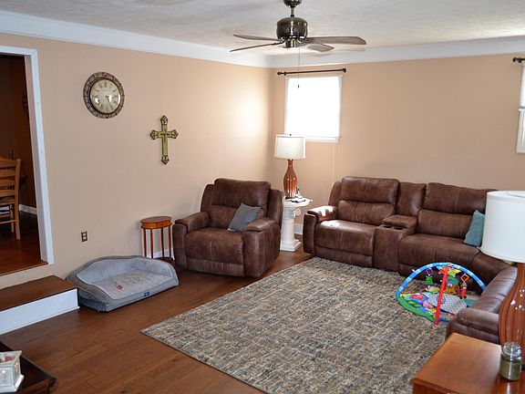 4th image of 141 Open Meadow Ln