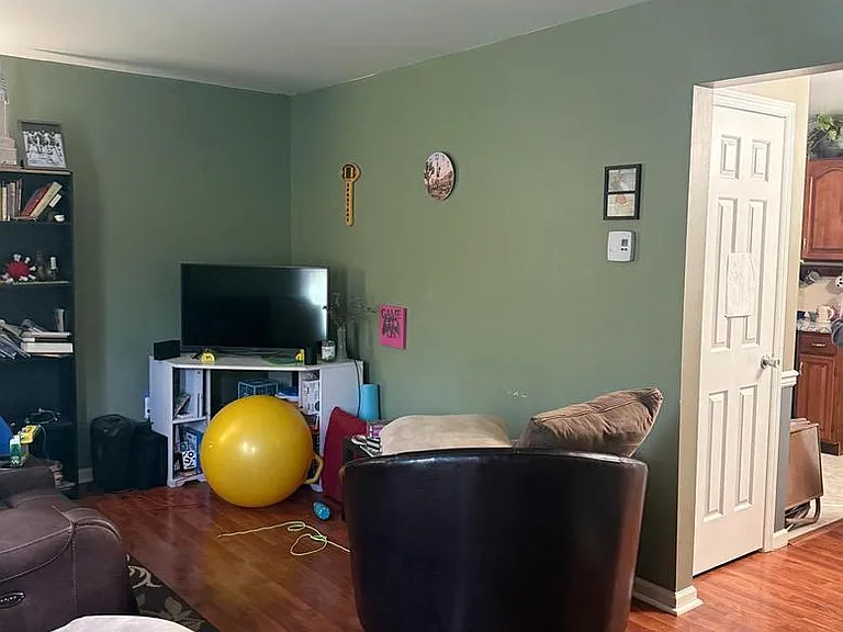 436 Hillside Ave — Photo 4