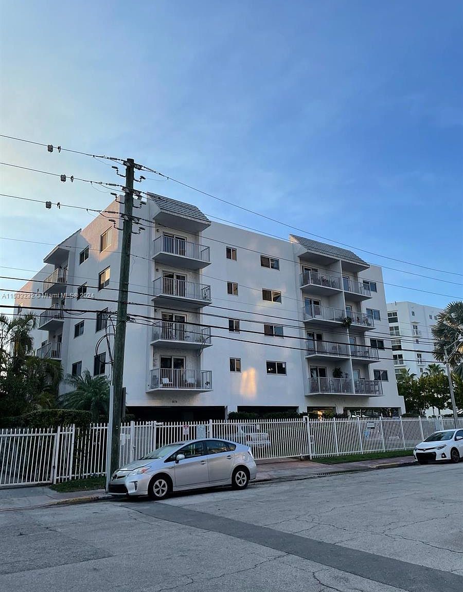 1674 Bay Rd APT 402, Miami Beach, FL 33139 | Zillow