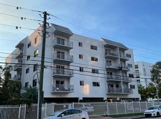 1674 Bay Rd APT 402, Miami Beach, FL 33139