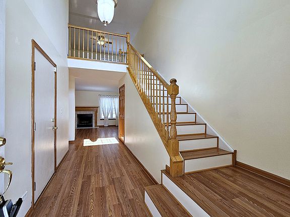 3rd image of 2738 Borkshire Ln