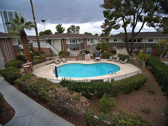 3rd image of 2838 Geary Pl Unit 4004