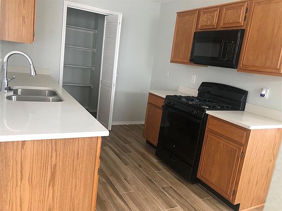 4th image of 5210 Whitehaven Dr