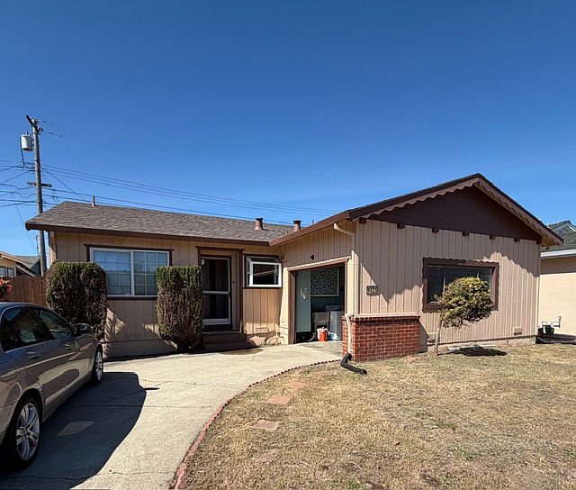 1st image of 1023 Camellia Dr