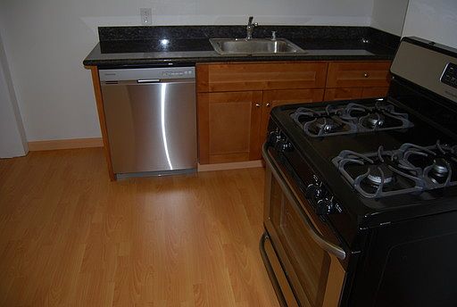 3rd image of 2676 Pine St