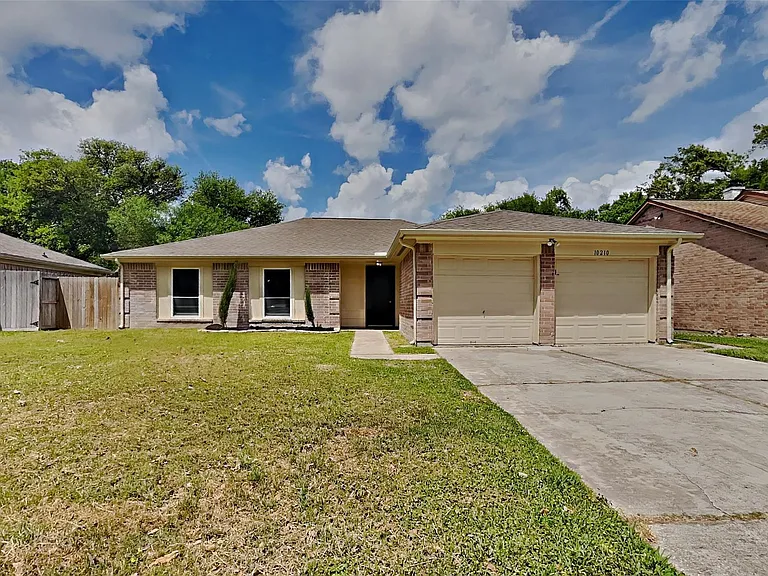 10210 Rippling Fields Dr — Photo 1