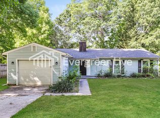 3202 Glen Hollow Rd, Greensboro, NC 27407