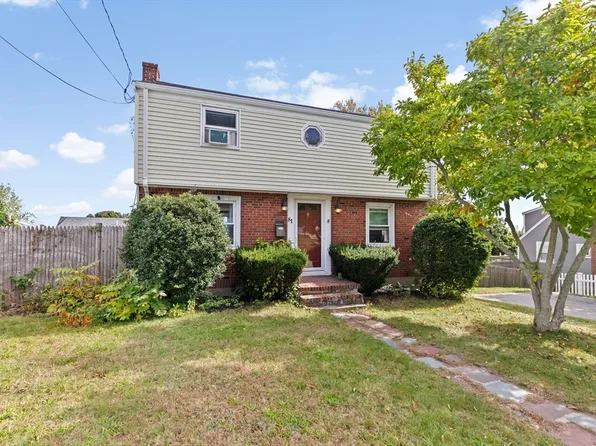 81 Great Hill Dr, Weymouth, MA 02191