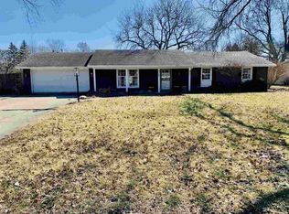 9719 Crown Point Dr, Fort Wayne, IN 46804