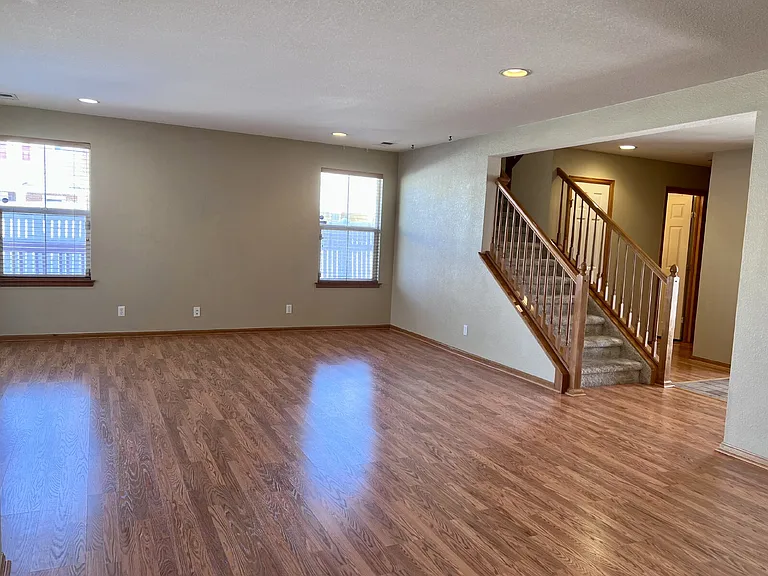1121 S Richfield St — Photo 10