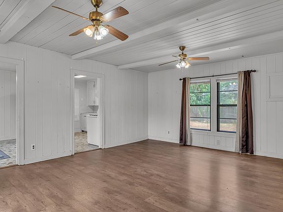 5th image of 206 Melba Ave