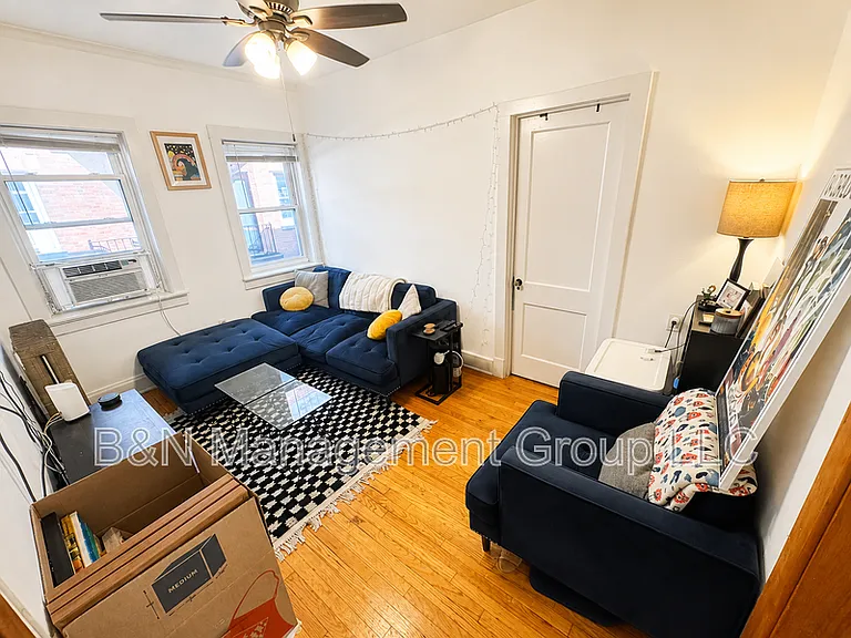 1065 W Dakin St #2 — Photo 2