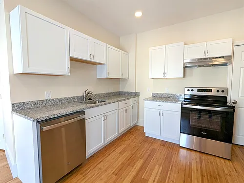 12 Cameron Ave #7 Photo 1