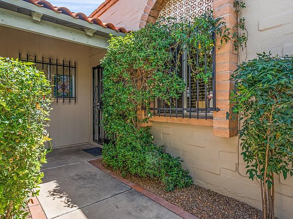 4th image of 4238 E La Cienega Dr