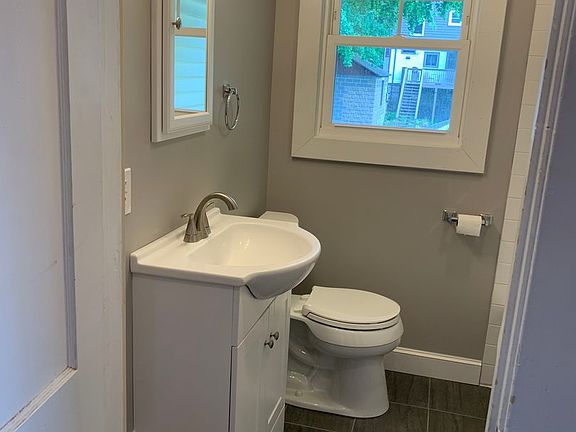 2nd image of 62 Lathrop Ave #1R