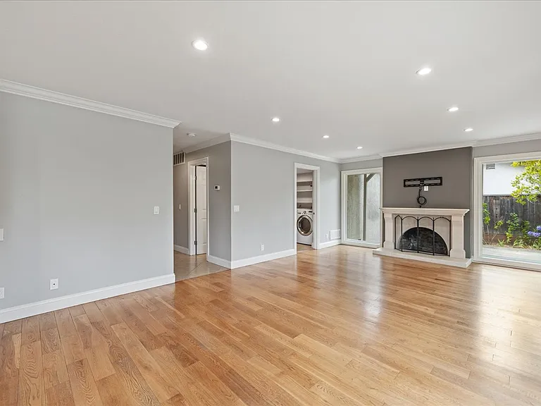 2740 Saint James Rd — Photo 13