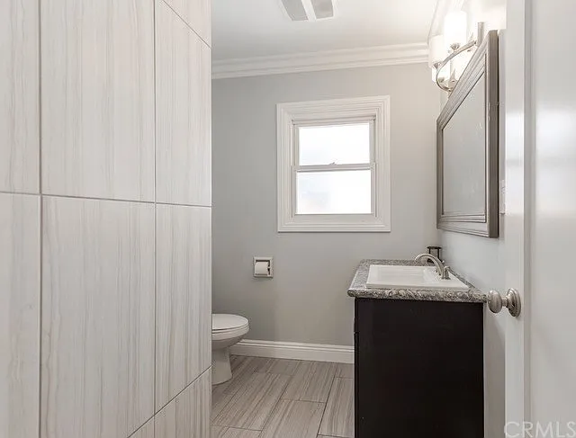 1250 E 1st St #6 — Photo 17