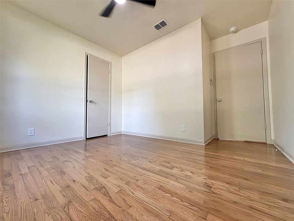 16th image of 1812 Carlton St