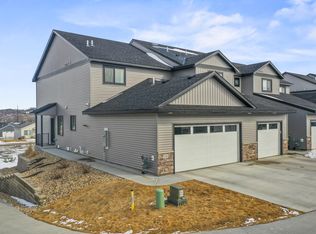 5241 Harvest Square Ln NW, Rochester, MN 55901