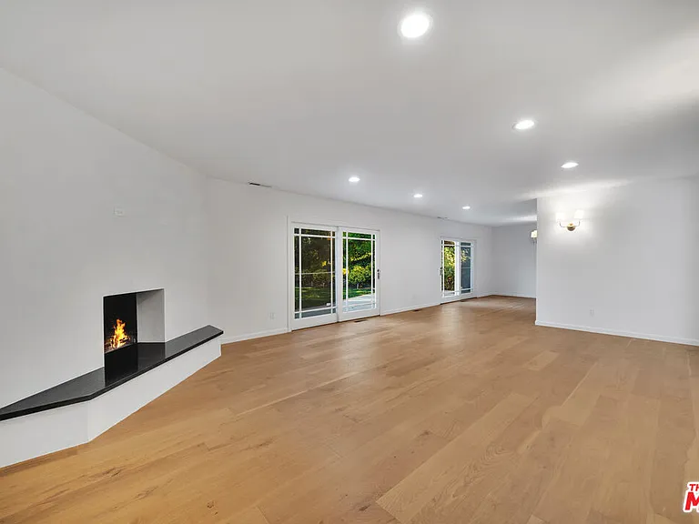 1758 Clear View Dr — Photo 5