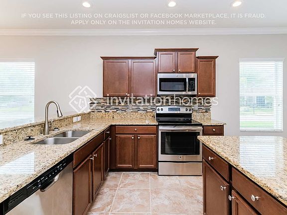 5th image of 13427 Lake Monroe Pl