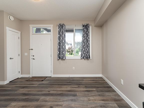3rd image of 458 Allard Blvd SW