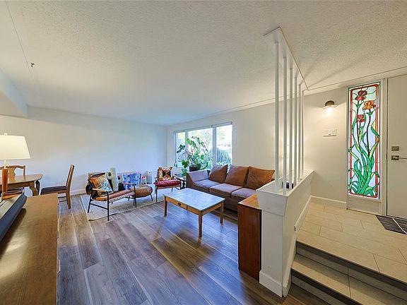 4th image of 1081 Talfourd St