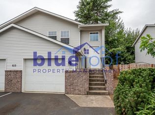 615 Elliott Rd APT D, Newberg, OR 97132