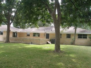 1605 Amy Dr, Baytown, TX 77520