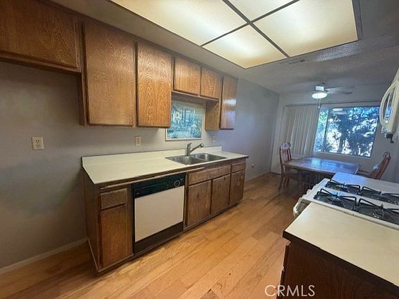 3rd image of 14064 Tiffany Dr