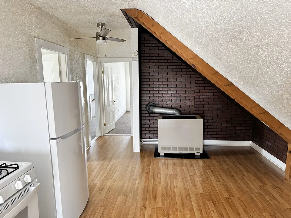 66 Robeson St #3