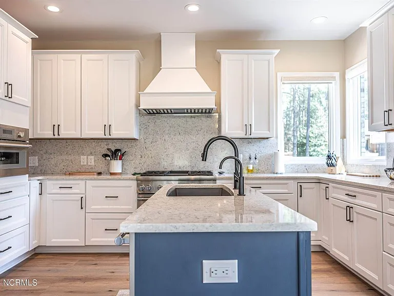 215 Plantation Dr — Photo 11
