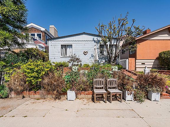 2nd image of 325 10th St