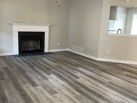 3rd image of 1771 Jefferson Ln
