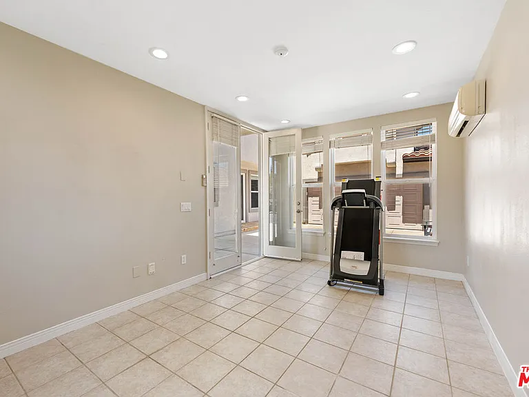 1385 White Feather Ct — Photo 9