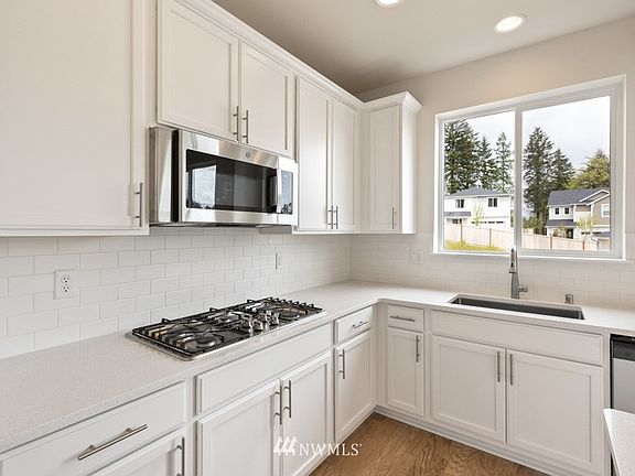 5th image of 4947 Stardust Court #79
