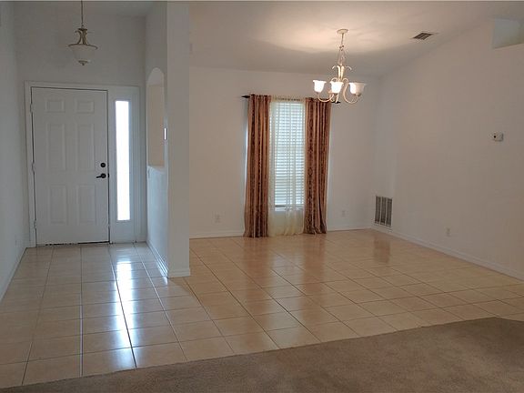 4th image of 1805 Finch Ln