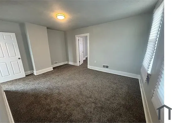 2116 Arlington Ave — Photo 9