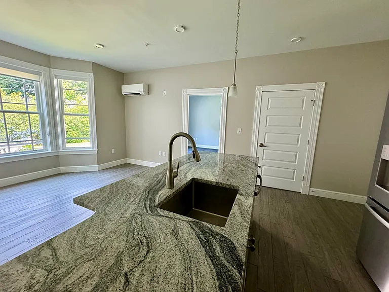 340 Winter St #108 — Photo 8