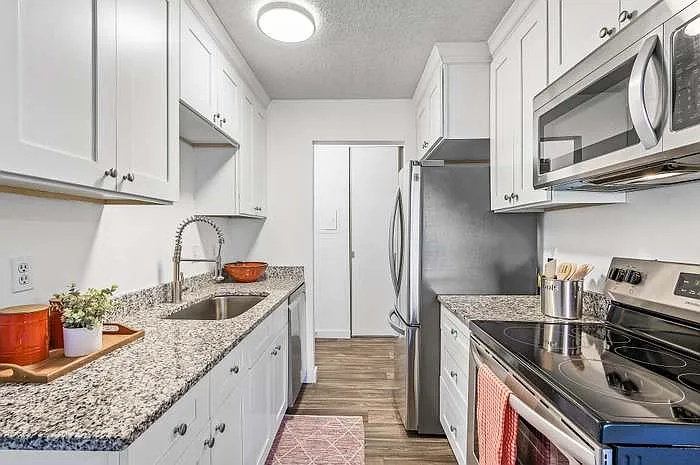 819 Smetana Rd #3 — Photo 6