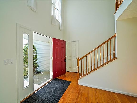 5th image of 3472 Symphony St