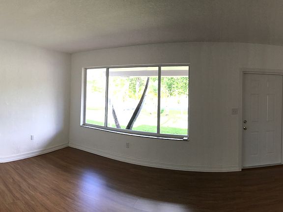 3rd image of 10931 NW 21st Ct