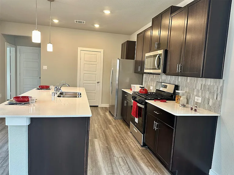 3121 Moontide Ln — Photo 12