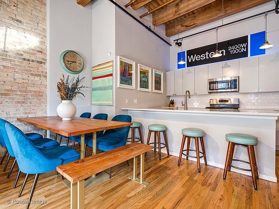 4th image of 2511 W Moffat St APT 108