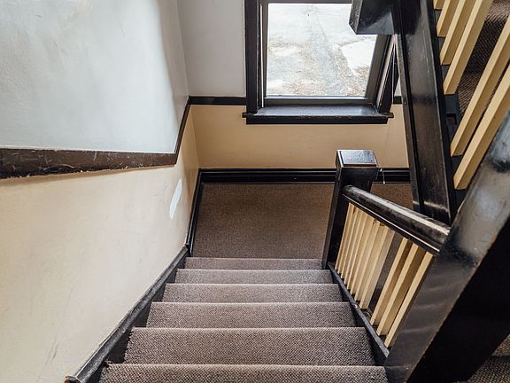 3rd image of 627 W Roscoe St #631-G1