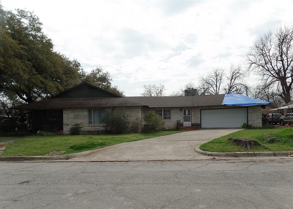 1st image of 1301 Woodland Ave
