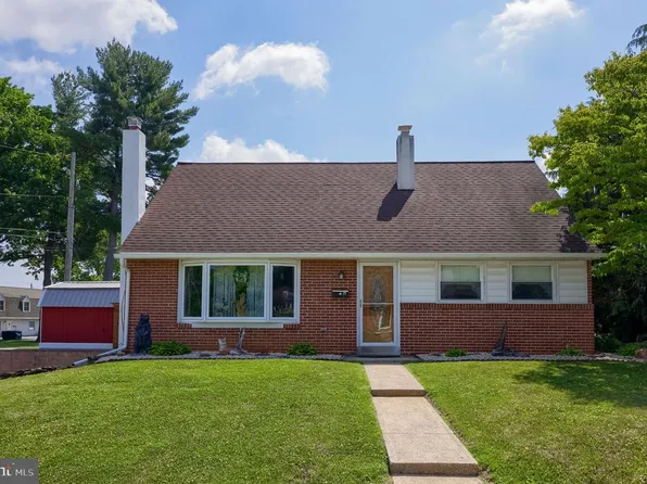 17 S Elm St, Lititz, PA 17543