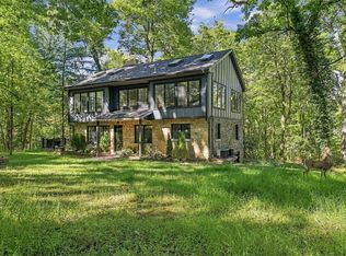 3024 E Bardonner Rd, Gibsonia, PA 15044