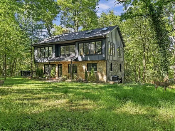 3024 E Bardonner Rd, Gibsonia, PA 15044